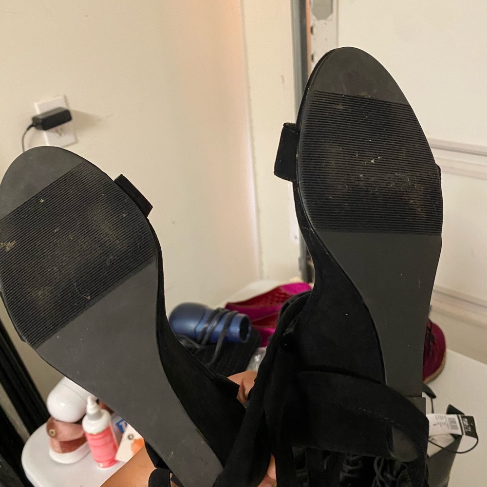 Ankle Wedged Sandals - Picture 3 of 3